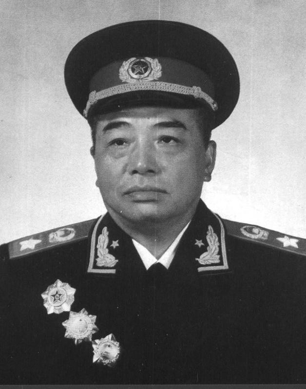 彭德怀军装照
